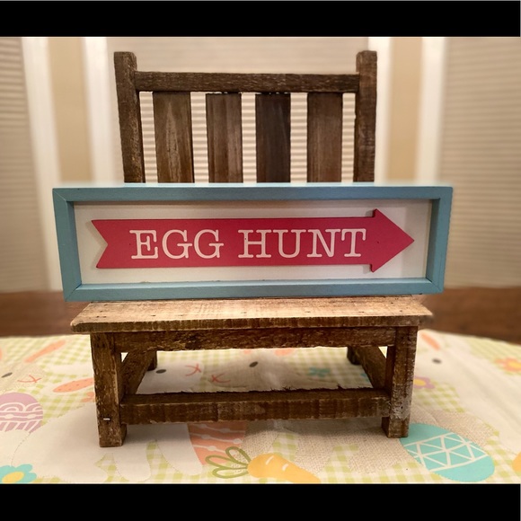 Easter Egg Hunt Sign, Blue & Pink Arrow Egg Hunt Decor Sign, Tabletop or Wall - Picture 2 of 12